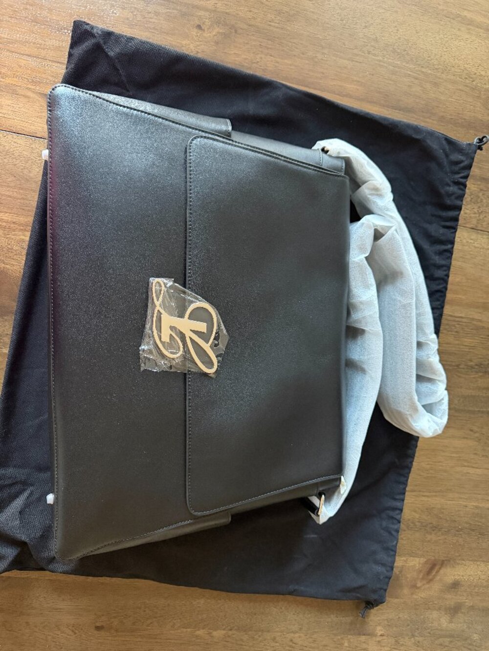 Luar Cam Messenger Bag